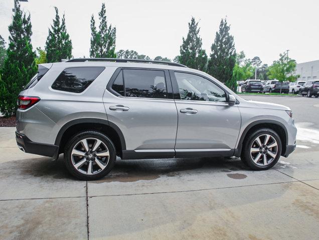used 2025 Honda Pilot car, priced at $48,299
