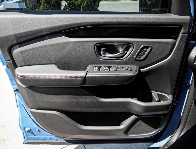 new 2025 Honda Pilot car, priced at $51,830