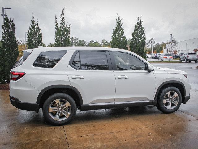 new 2025 Honda Pilot car, priced at $47,450