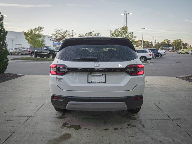 new 2025 Honda Pilot car, priced at $45,350