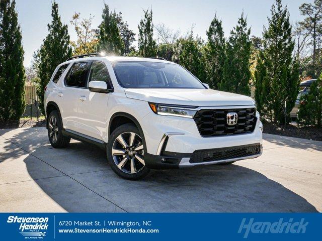 new 2025 Honda Pilot car, priced at $52,180