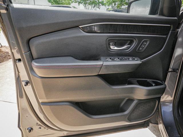 used 2025 Honda Pilot car, priced at $49,875