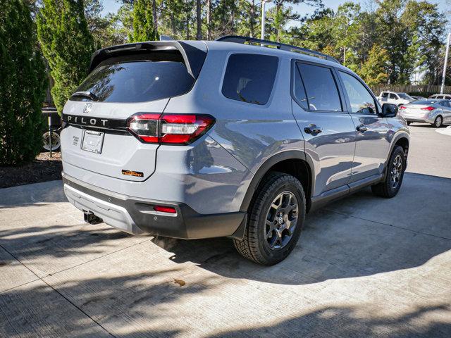 new 2025 Honda Pilot car, priced at $51,250