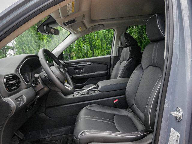 new 2025 Honda Pilot car, priced at $54,985