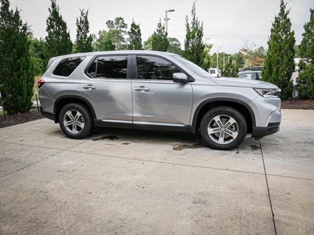 new 2025 Honda Pilot car, priced at $44,595