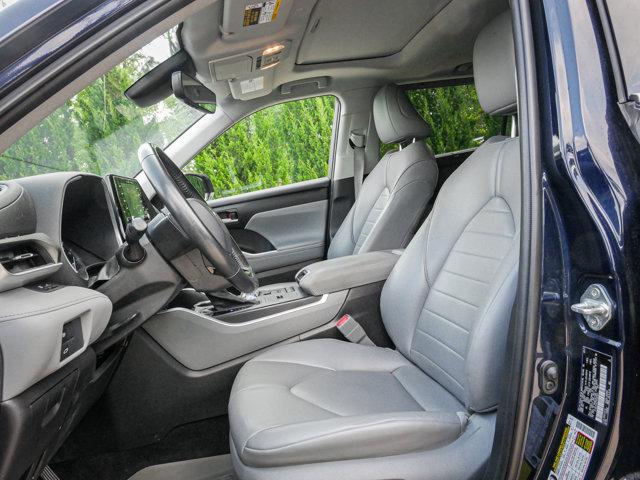 used 2021 Toyota Highlander car, priced at $33,899