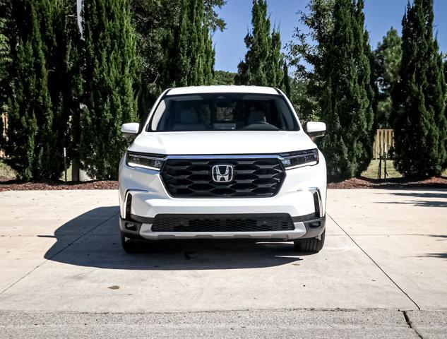 new 2025 Honda Pilot car, priced at $48,280