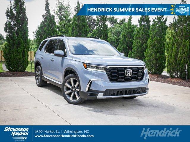 new 2025 Honda Pilot car, priced at $54,985