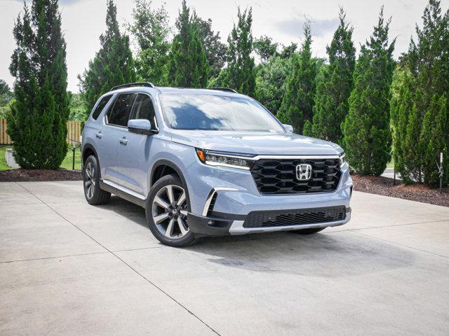 new 2025 Honda Pilot car, priced at $54,985