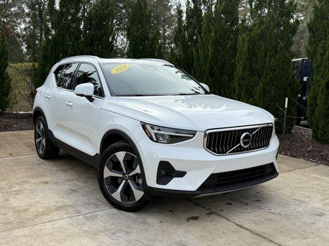 used 2024 Volvo XC40 car, priced at $35,988