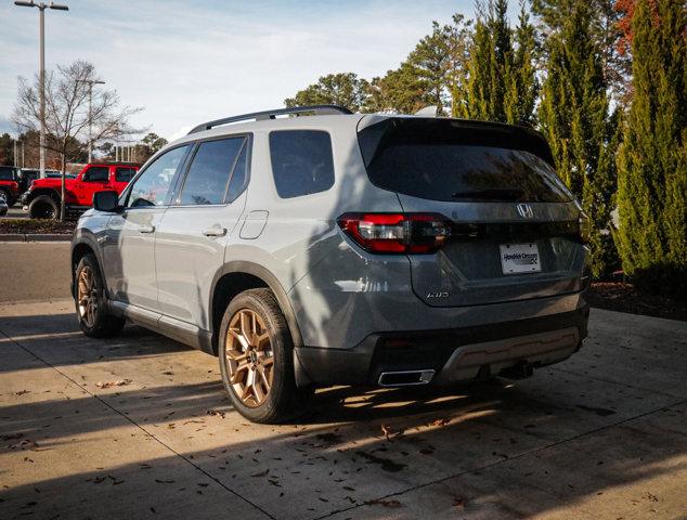 used 2025 Honda Pilot car, priced at $51,326