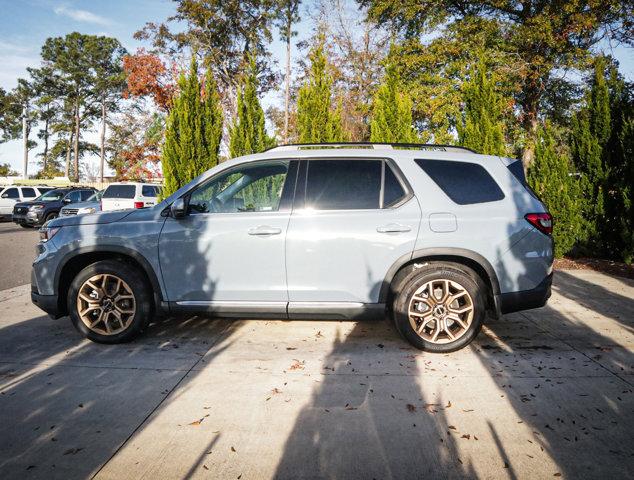 used 2025 Honda Pilot car, priced at $51,326