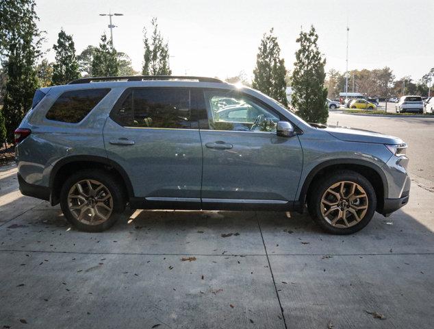 used 2025 Honda Pilot car, priced at $51,326