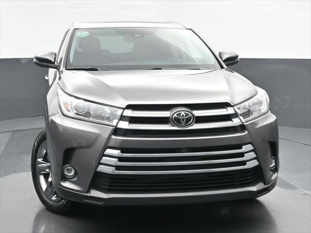 used 2019 Toyota Highlander car, priced at $28,999