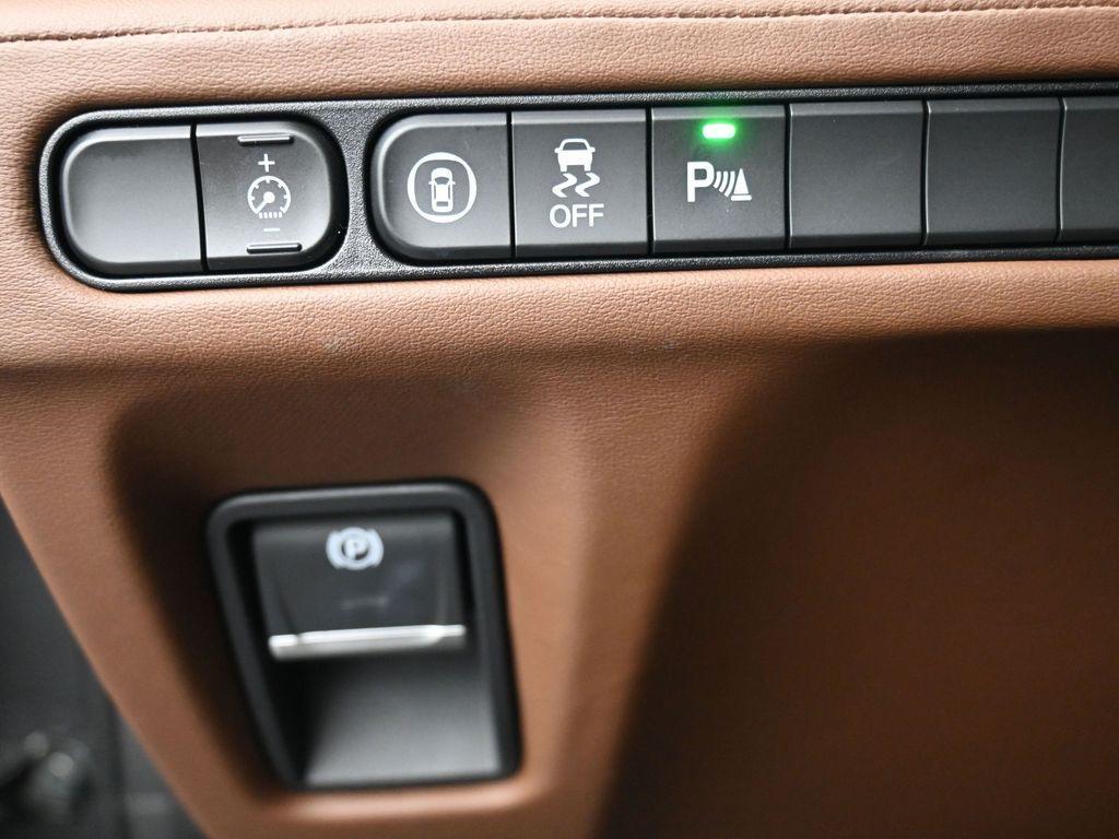 used 2022 Acura MDX car, priced at $31,489