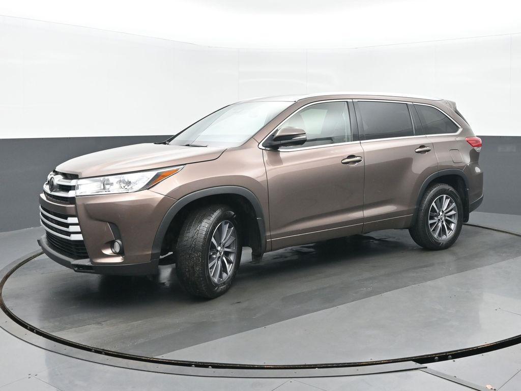 used 2018 Toyota Highlander car, priced at $20,289