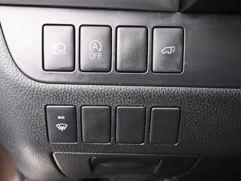 used 2018 Toyota Highlander car, priced at $20,289