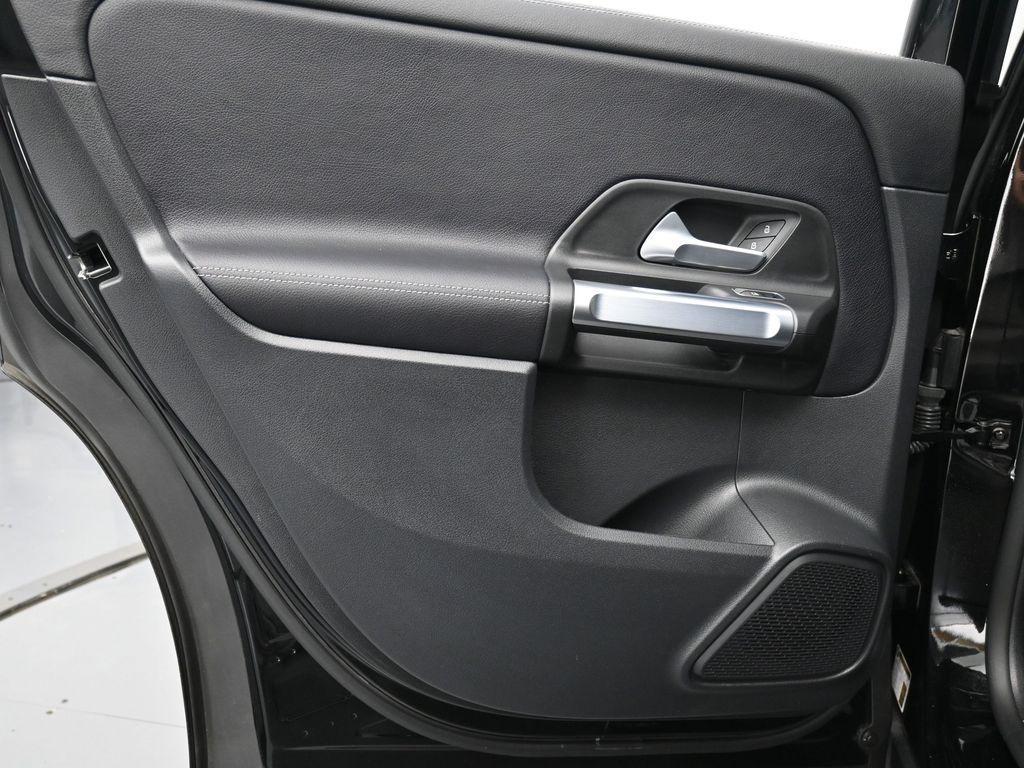 used 2022 Mercedes-Benz GLB 250 car, priced at $30,489