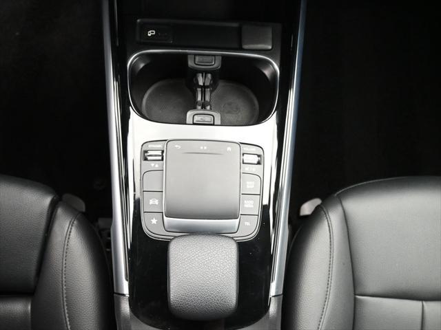 used 2022 Mercedes-Benz GLB 250 car, priced at $30,789