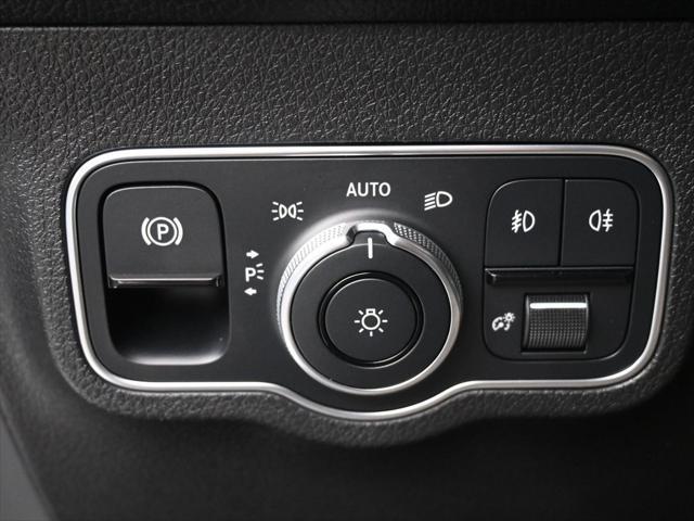 used 2022 Mercedes-Benz GLB 250 car, priced at $30,789