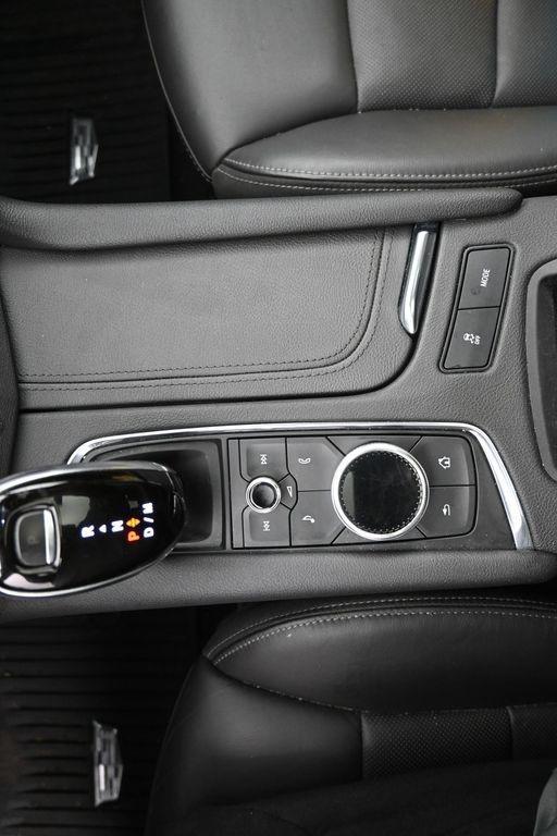 used 2020 Cadillac XT6 car, priced at $30,789