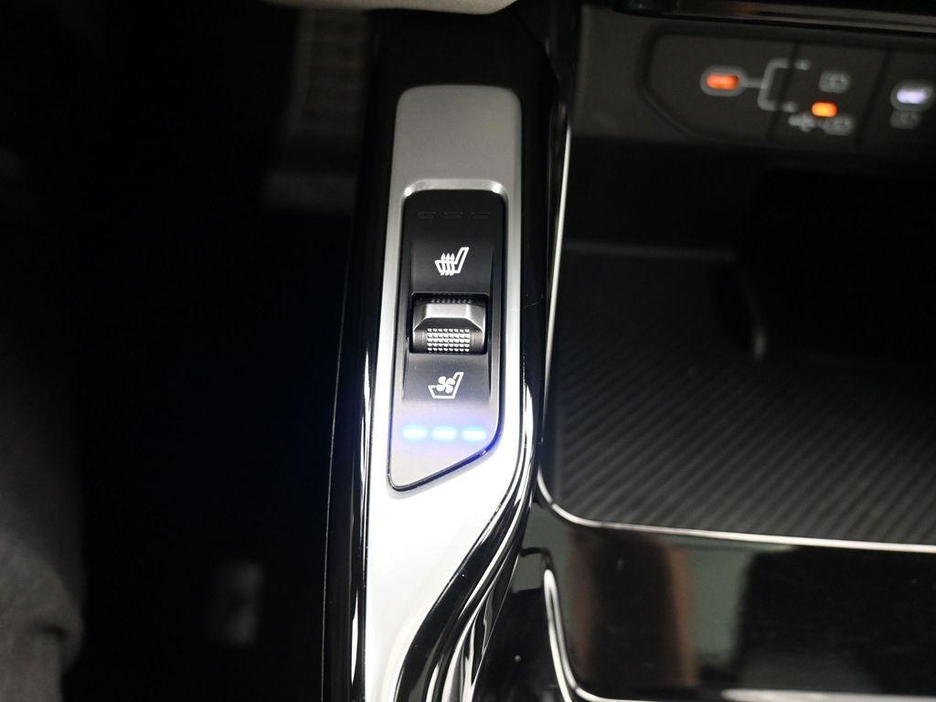 used 2025 Kia Sorento Hybrid car, priced at $37,859