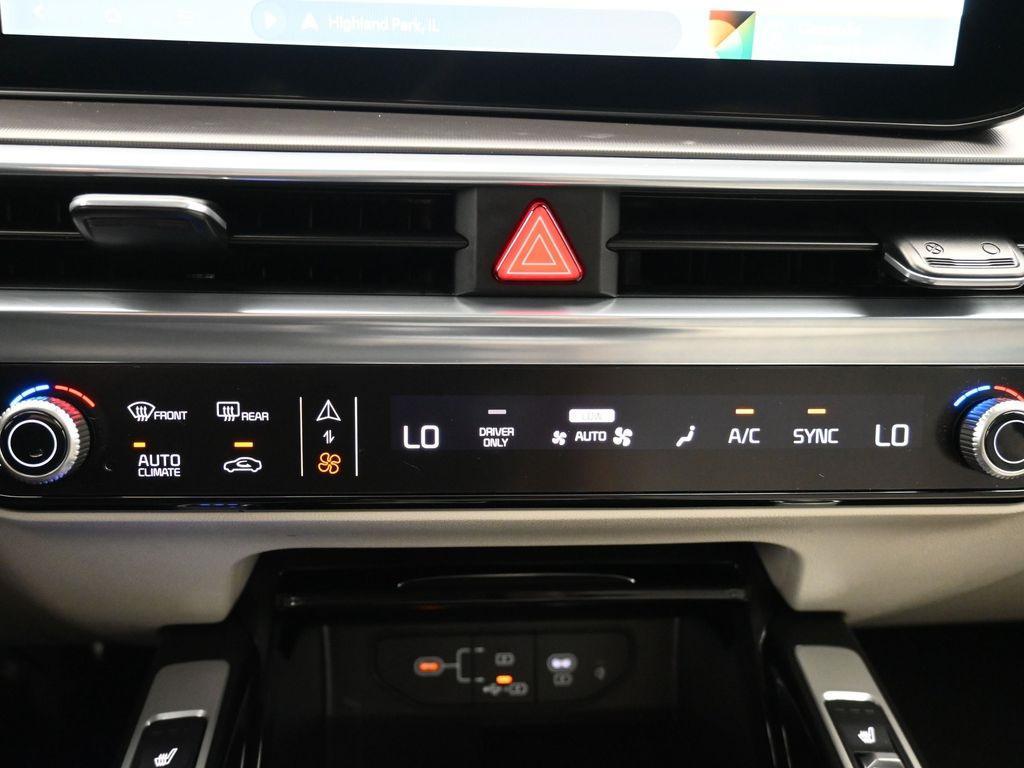 used 2025 Kia Sorento Hybrid car, priced at $37,859