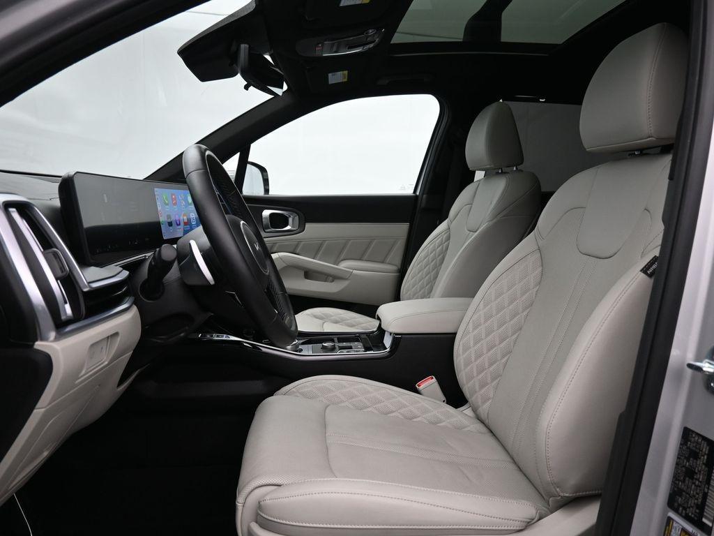 used 2025 Kia Sorento Hybrid car, priced at $37,859