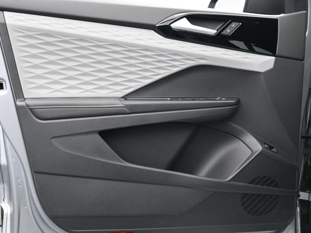 used 2024 Volkswagen Taos car, priced at $20,989