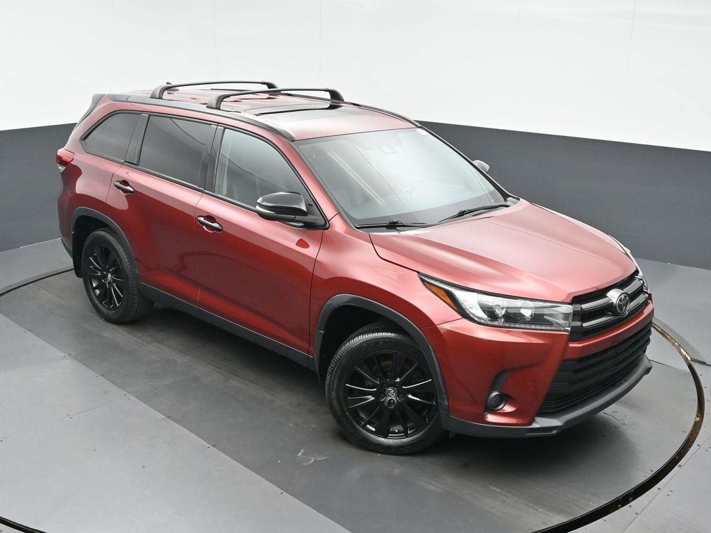 used 2019 Toyota Highlander car, priced at $26,189