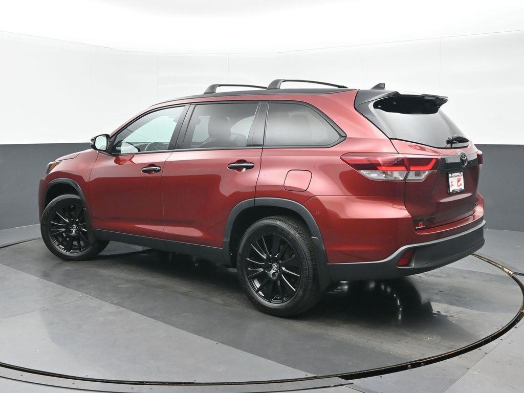 used 2019 Toyota Highlander car, priced at $26,189