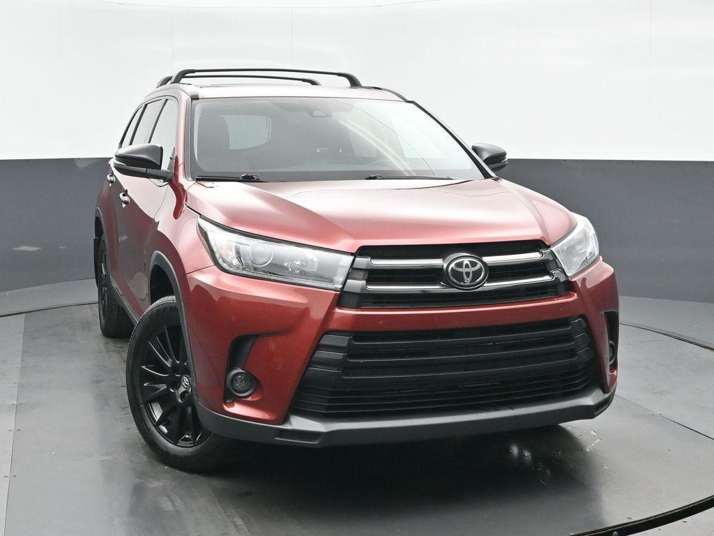 used 2019 Toyota Highlander car, priced at $26,189