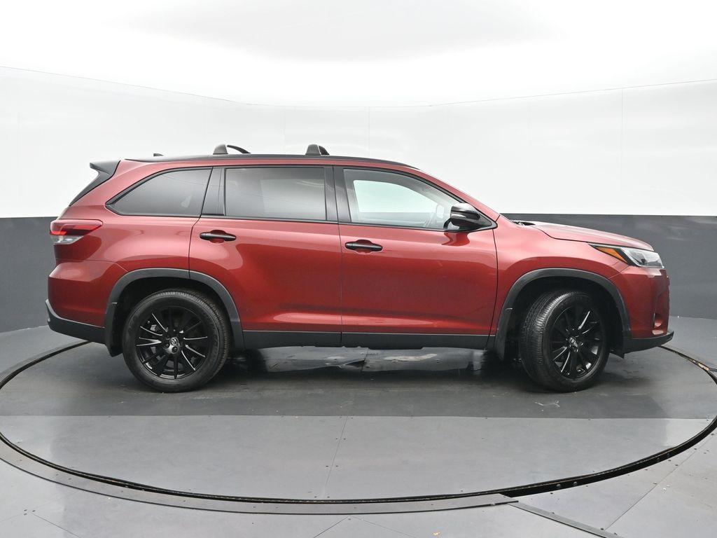 used 2019 Toyota Highlander car, priced at $26,189