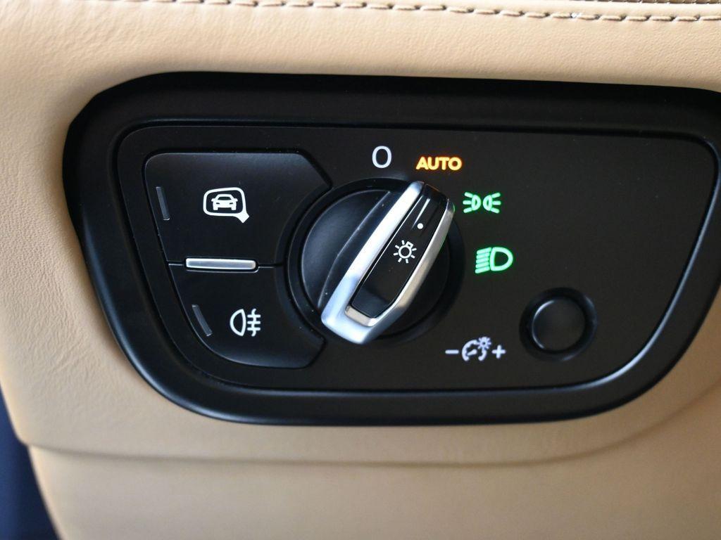 used 2019 Bentley Bentayga car, priced at $78,129