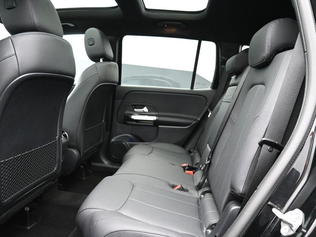 used 2022 Mercedes-Benz GLB 250 car, priced at $32,259