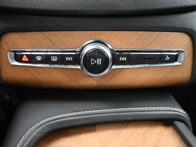 used 2020 Volvo XC90 car, priced at $29,489