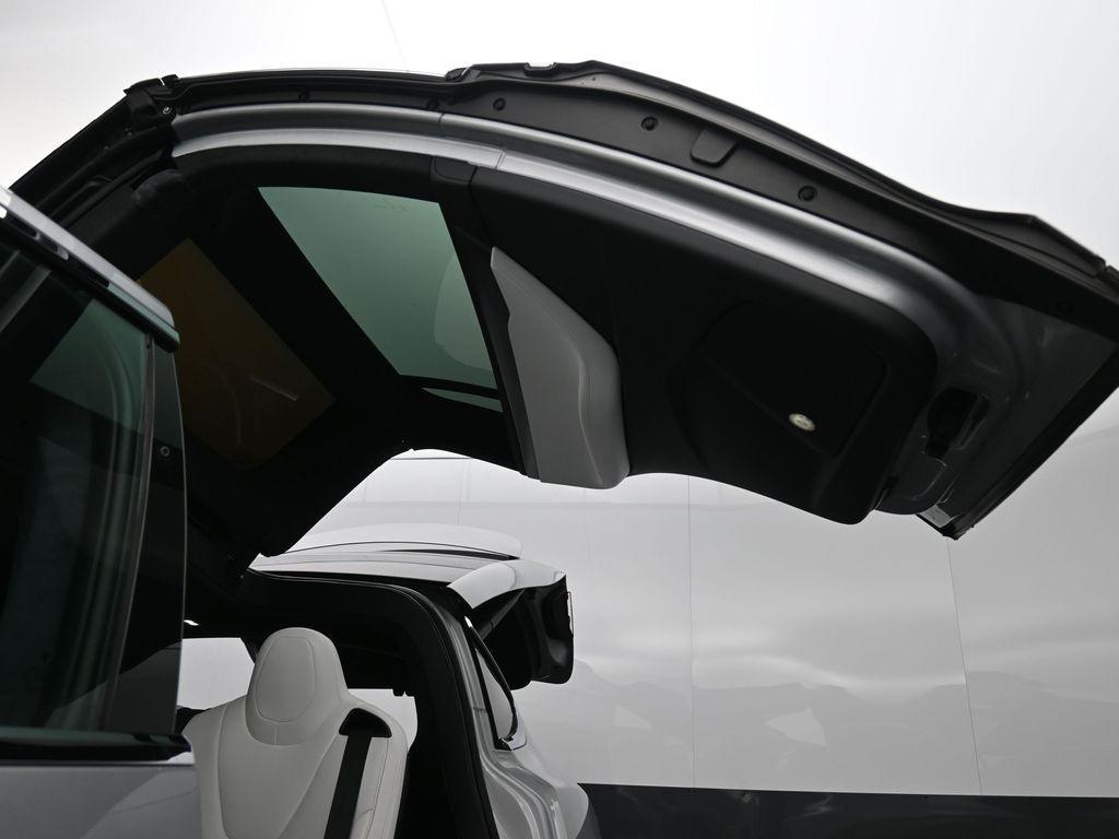 used 2018 Tesla Model X car, priced at $31,089