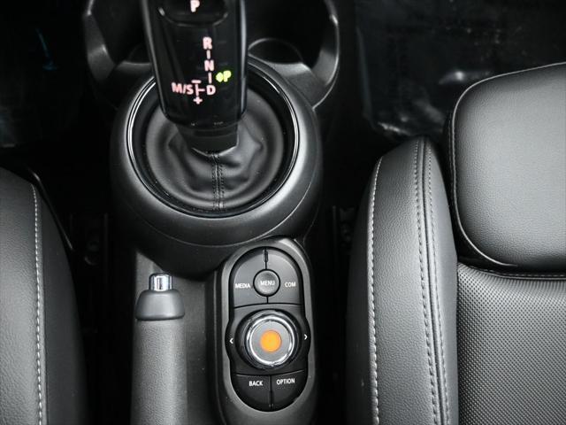 used 2022 MINI Hardtop car, priced at $25,339