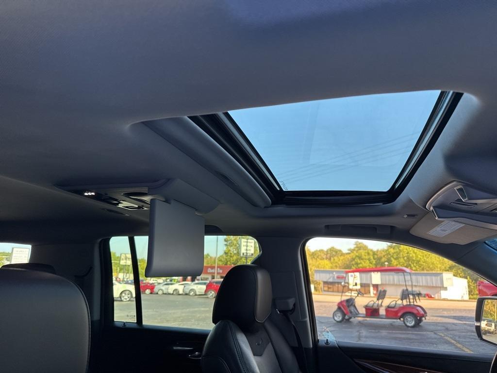 used 2015 Cadillac Escalade ESV car, priced at $23,895