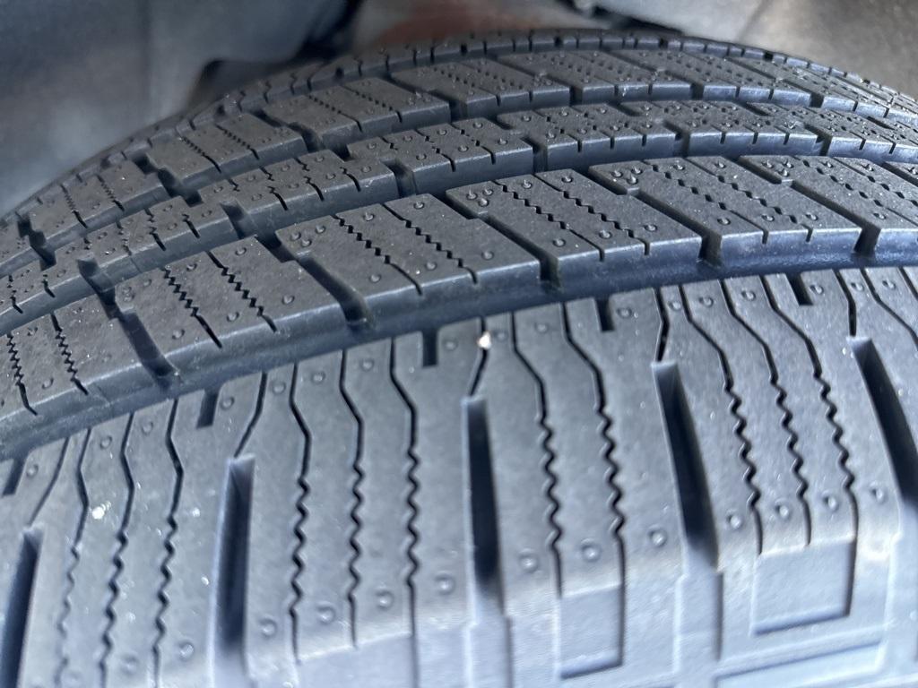 used 2015 Cadillac Escalade ESV car, priced at $23,895