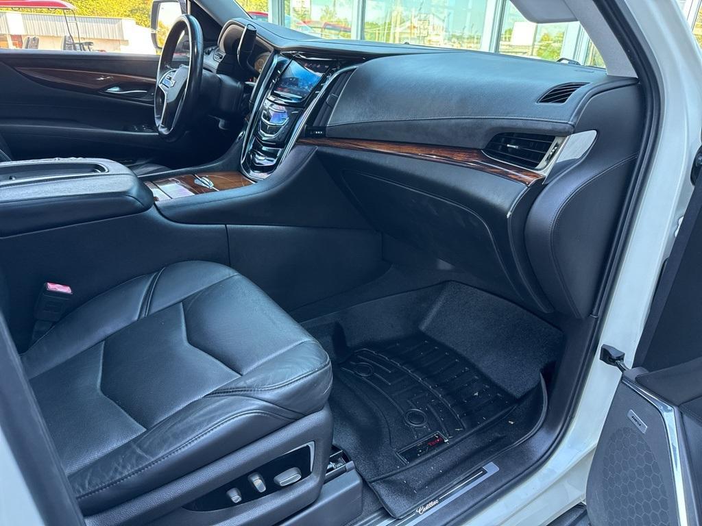 used 2015 Cadillac Escalade ESV car, priced at $23,895