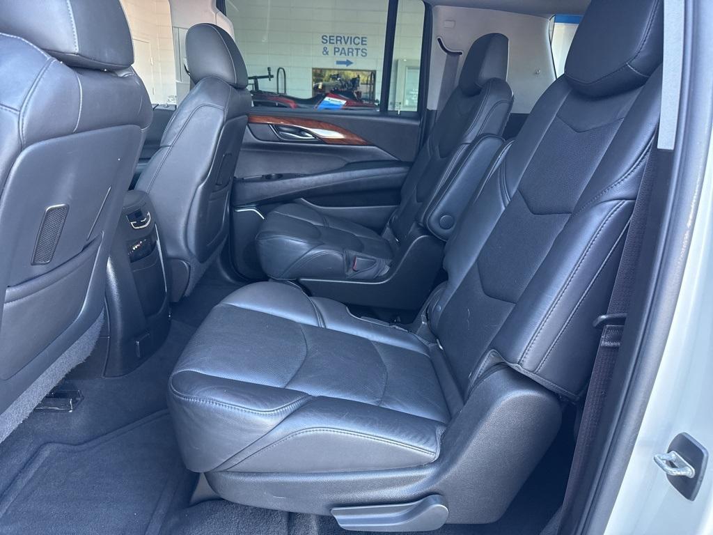 used 2015 Cadillac Escalade ESV car, priced at $23,895