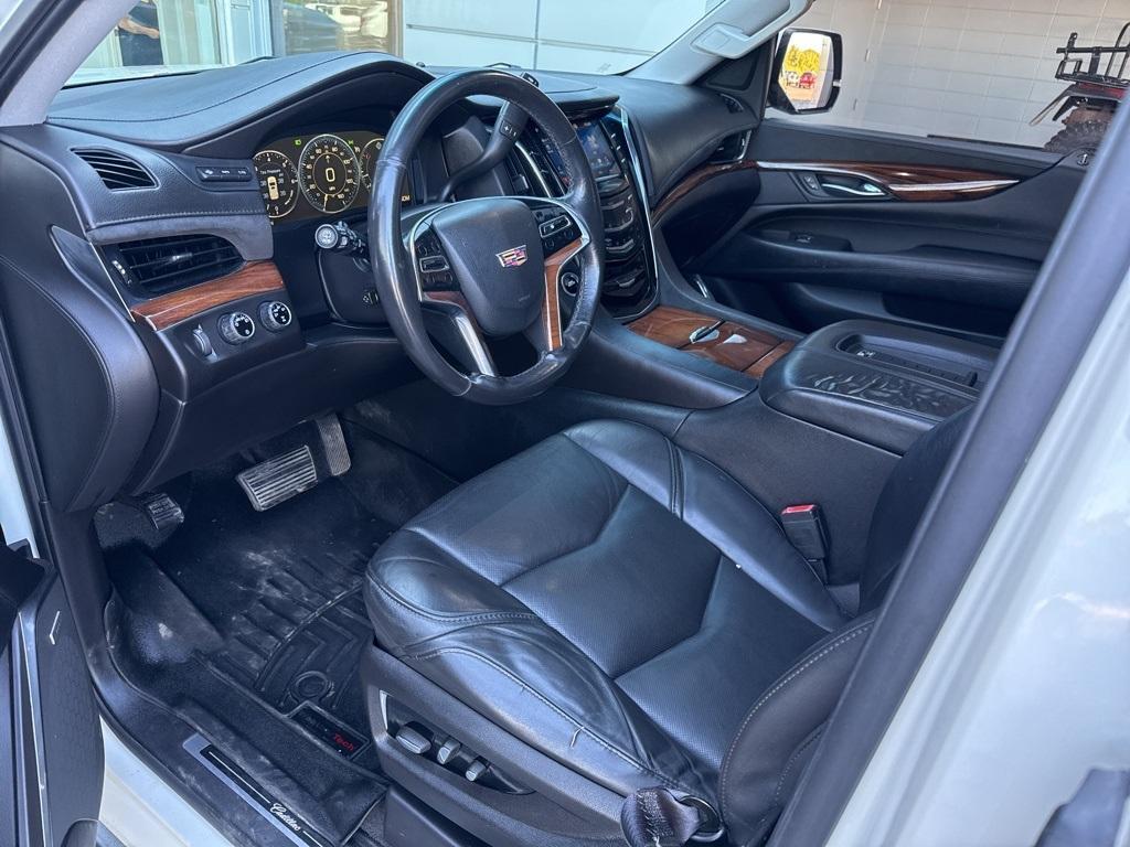 used 2015 Cadillac Escalade ESV car, priced at $23,895