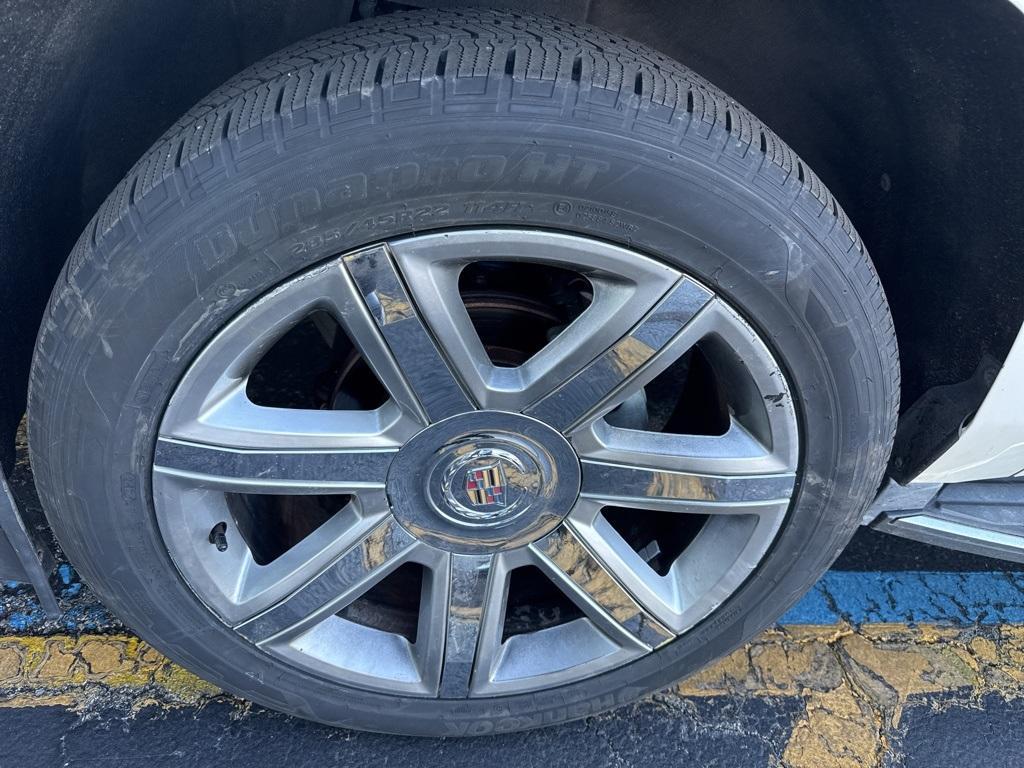 used 2015 Cadillac Escalade ESV car, priced at $23,895