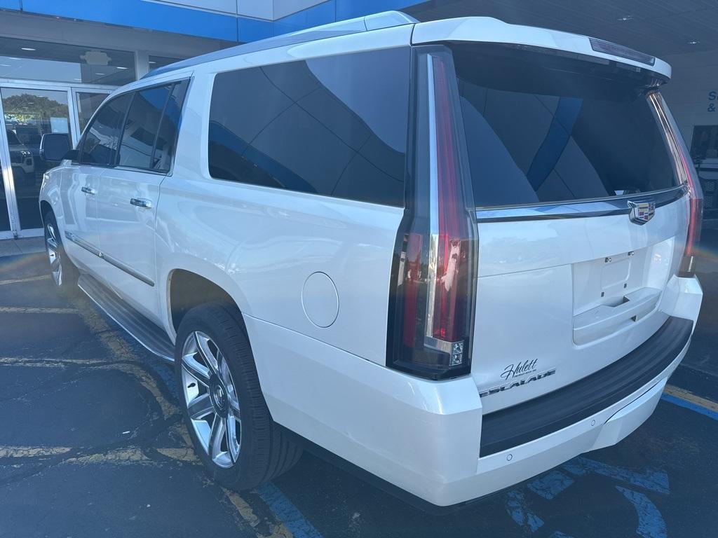 used 2015 Cadillac Escalade ESV car, priced at $23,895