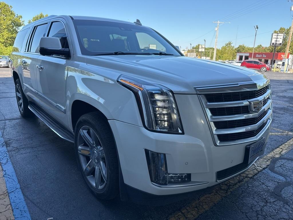 used 2015 Cadillac Escalade ESV car, priced at $23,895