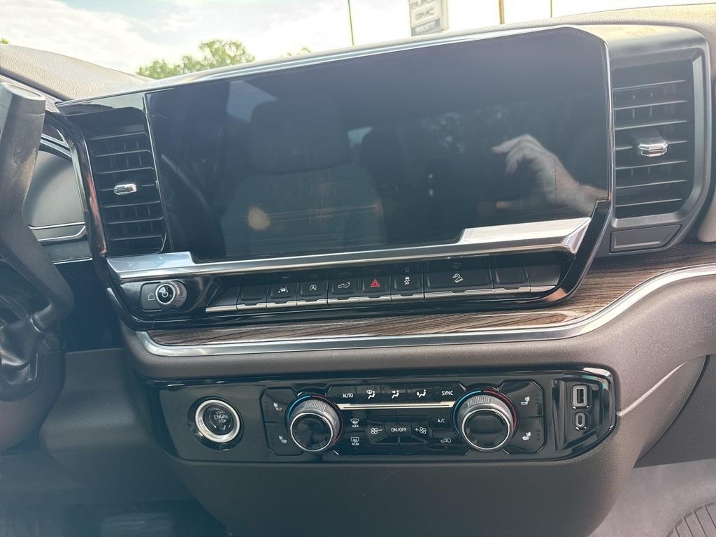 used 2022 Chevrolet Silverado 1500 car, priced at $32,395