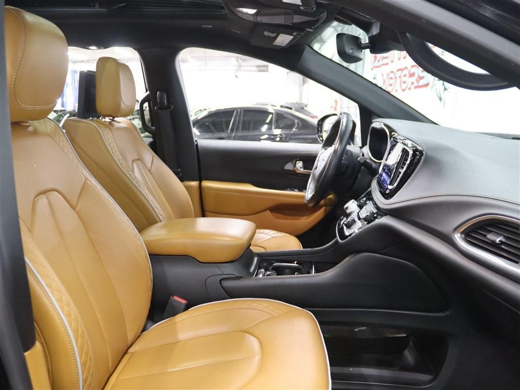 used 2022 Chrysler Pacifica car, priced at $28,785