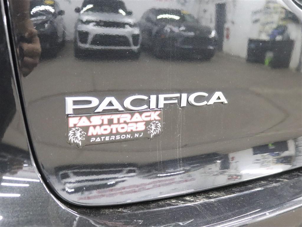 used 2022 Chrysler Pacifica car, priced at $28,785