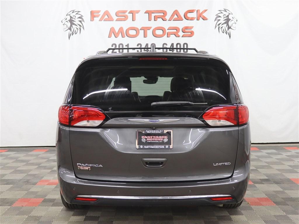 used 2018 Chrysler Pacifica car, priced at $13,785